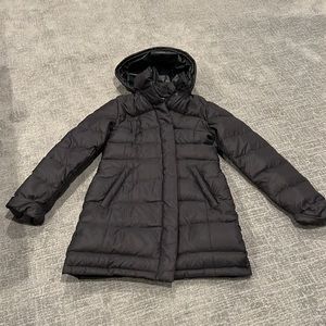 Women’s medium North Face puffy down jacket